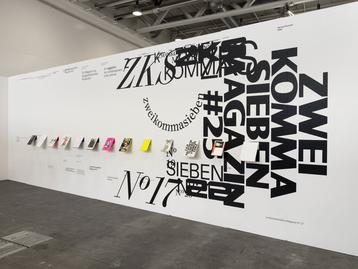 Exhibition view (zweikommasieben)